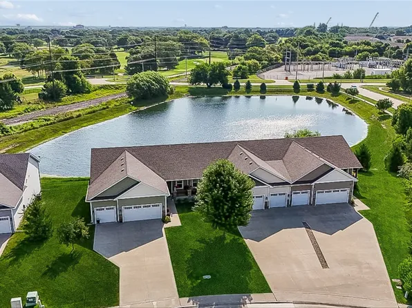8935 Linden Dr, West Des Moines, IA 50266