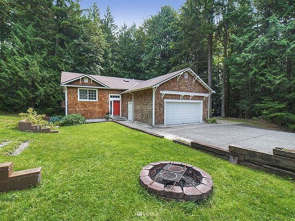 Fire pit ready for smores