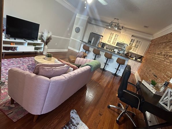 121 W Jackson St UNIT C-2