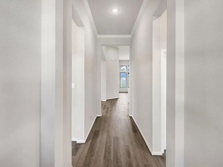 7918 Summit Trail Ln — Photo 3