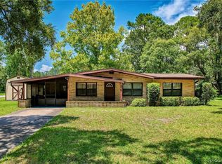 205 NE Crystal St, Crystal River, FL 34428