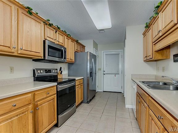 2nd image of 5045 Diamond Cir