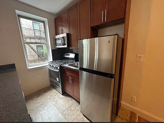 5th image of 383 E 17th St APT 2F