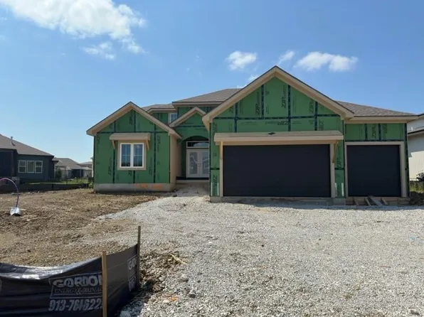 17424 Parkhill St, Overland Park, KS 66221
