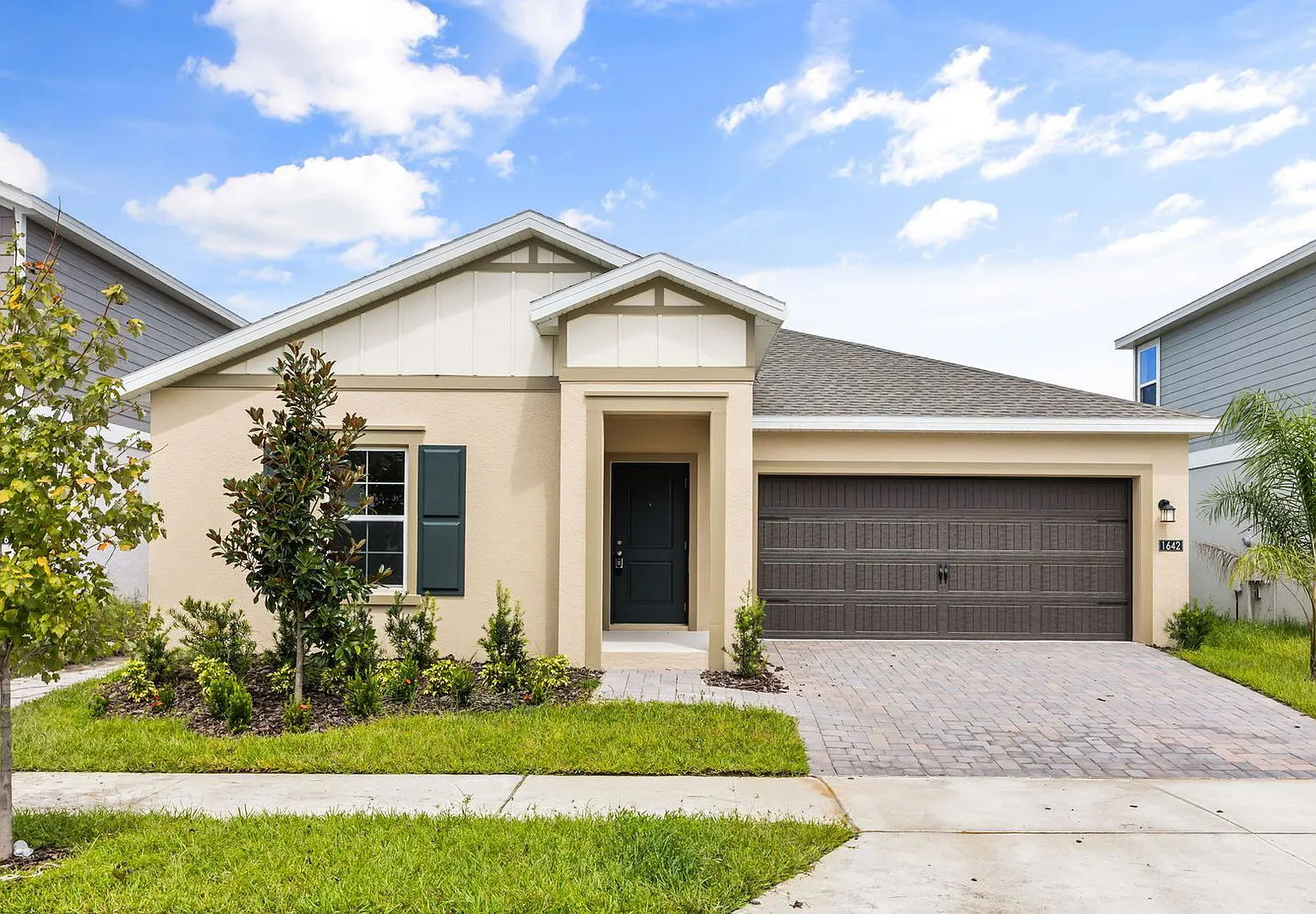 3 bed, 2.0 bath, 1555 sqft, $2,500 — Photo 1