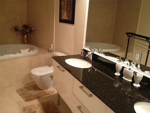 3rd image of 17201 Collins Ave APT 706
