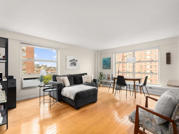 80 La Salle Street image 1 of 16