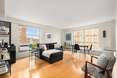 80 La Salle Street, #12B