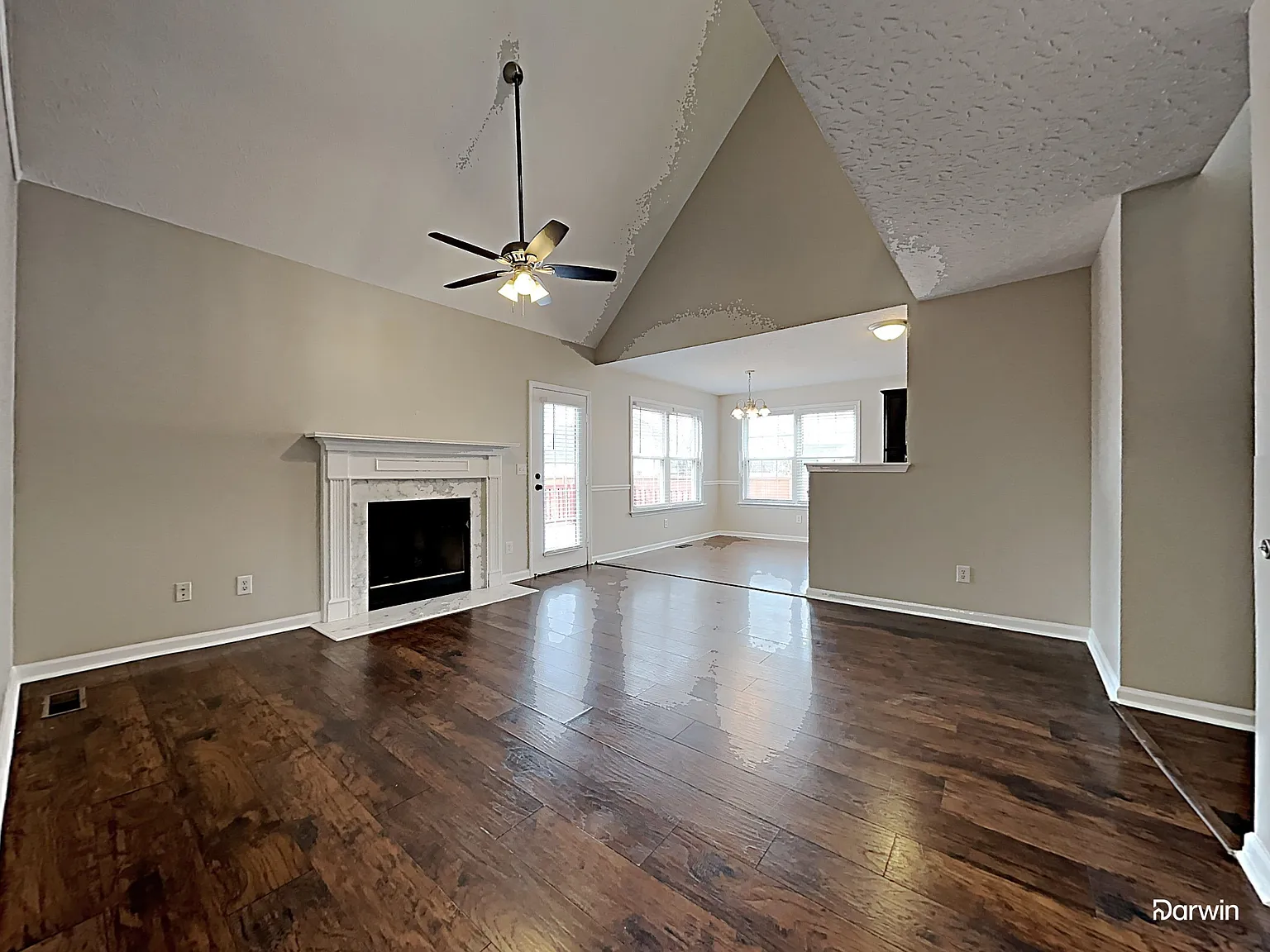 3 bed, 2.5 bath, 1926 sqft, $2,280 — Photo 4