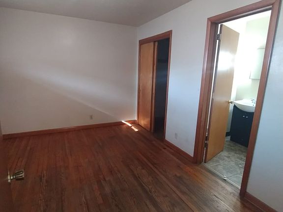 2nd image of 2508 Glenwood Ave #4