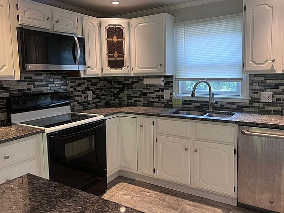 2nd image of 14 Partridge Ln