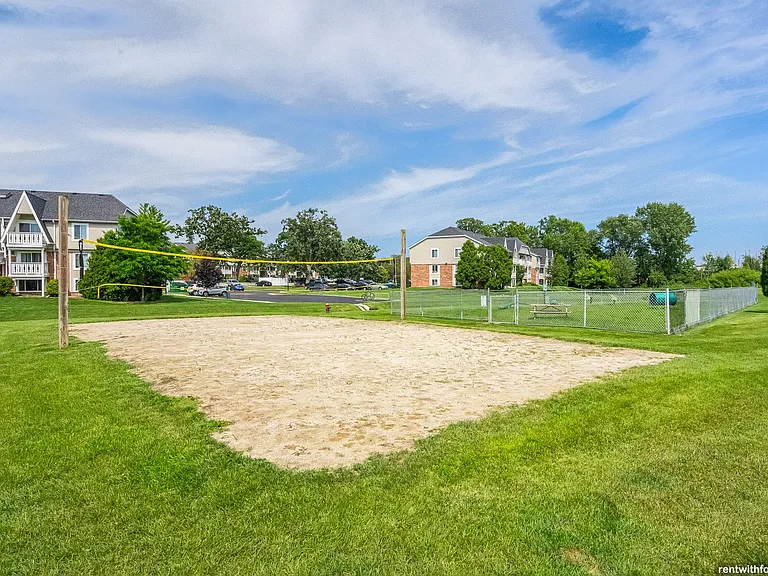 The Club at Oak Creek — Photo 11