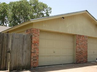 10261 Maverick Dr, Fort Worth, TX 76108