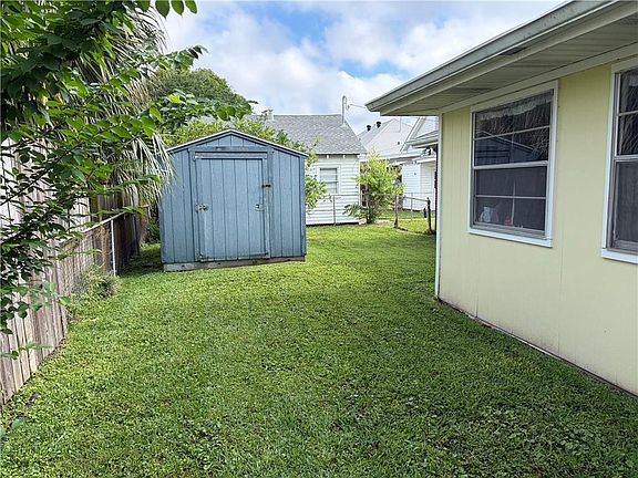 4th image of 195-97 Metairie Ct