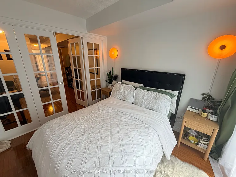 763 Bay St #907 — Photo 8