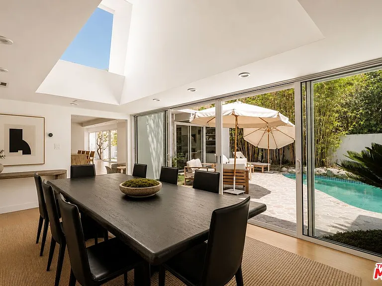 1908 N Beverly Dr — Photo 11