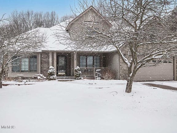 2nd image of 933 Wickford Dr