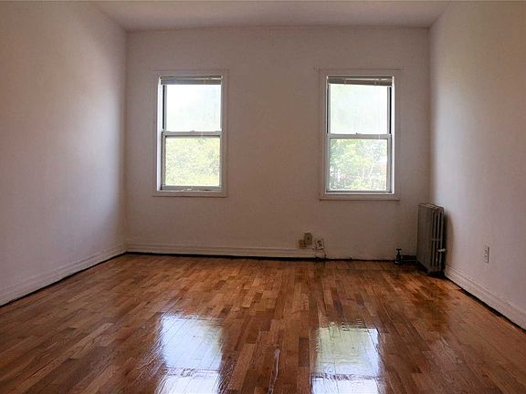 4th image of 5645 205th St