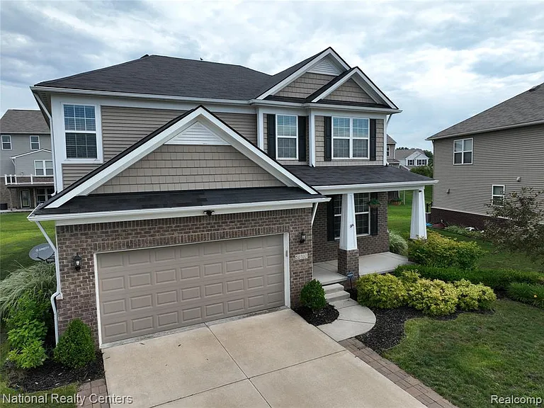 58180 Jonagold Ln — Photo 3