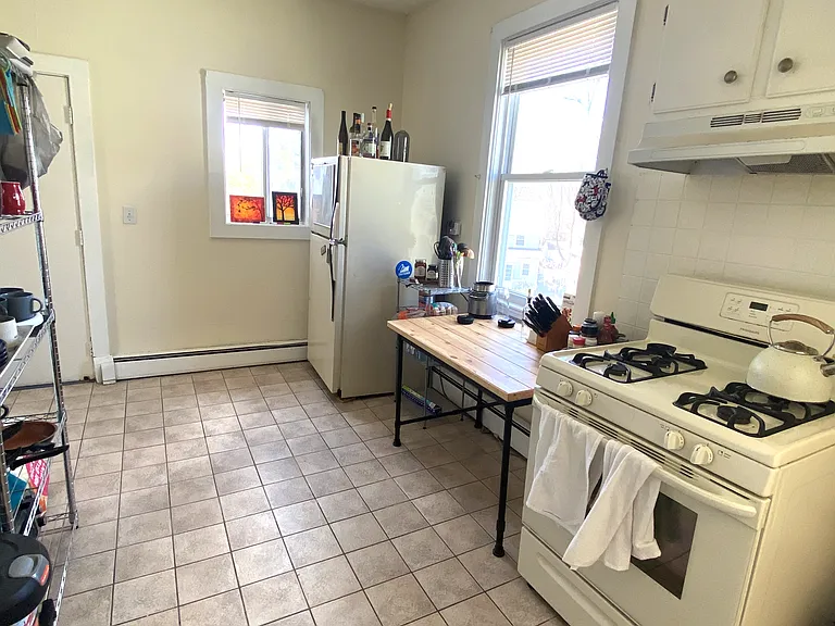 41 Ardell St #2 — Photo 4