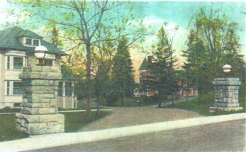 20 East St — Photo 2