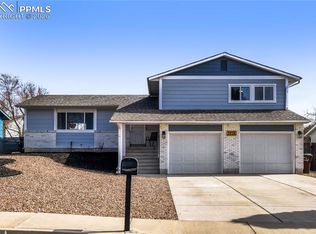 7215 Woodstock St, Colorado Springs, CO 80911