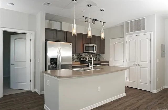 10176 Park Meadows Dr — Photo 2