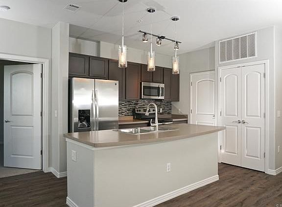 2nd image of 10176 Park Meadows Dr