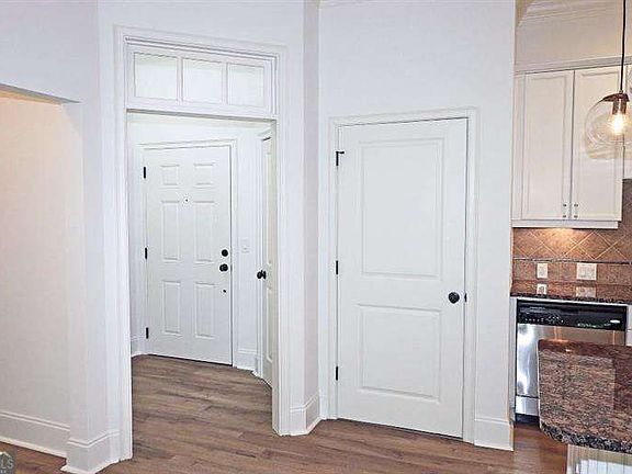 5th image of 11 Perimeter Ctr E APT 1303