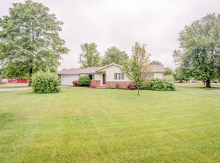 33 Horseshoe Ln, Litchfield, IL 62056