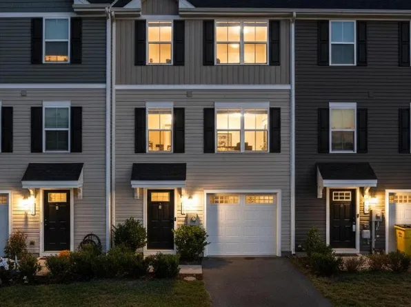 272 Rhea Dr, Martinsburg, WV 25403