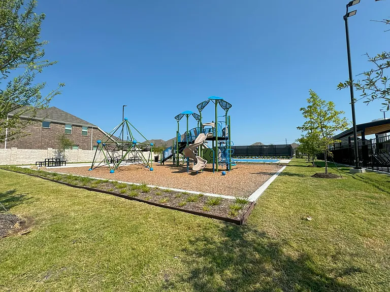 3713 Canyon Dr — Photo 31
