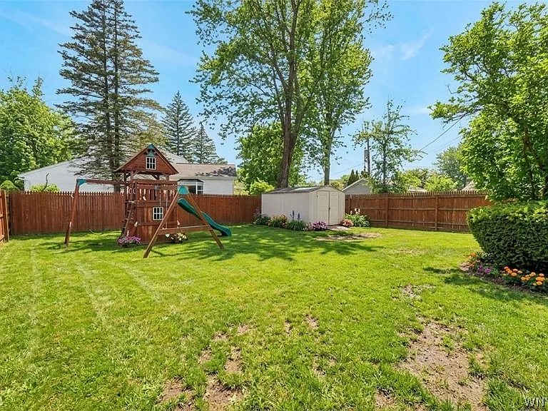 36 Altair Dr — Photo 2