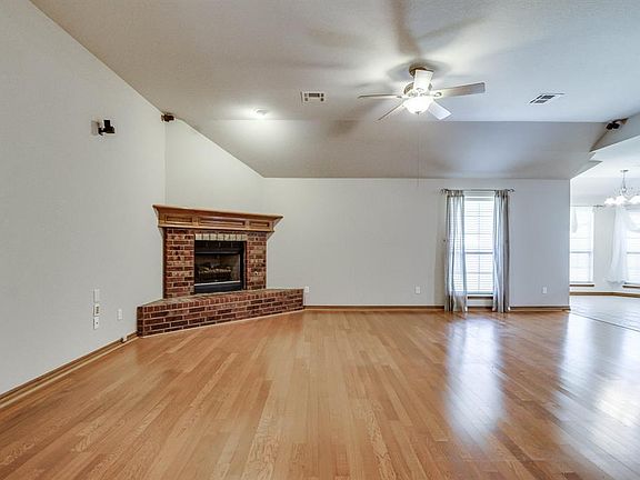 3rd image of 5012 Eric Dr