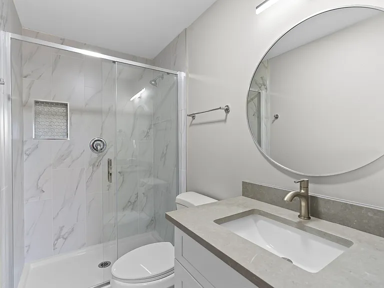 14204 Lake Hills Blvd #H — Photo 9