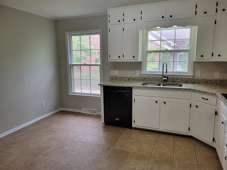 7811 Haven St SE — Photo 5