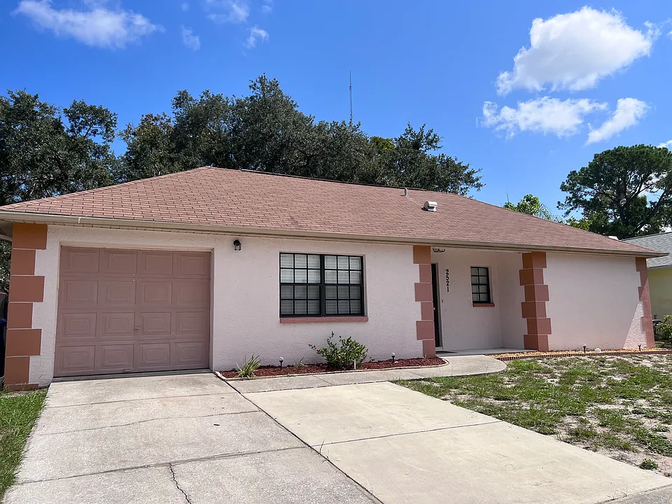 2521 Fieldcrest Ct
