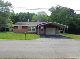 107 3rd Ave N, Loretto, TN 38469