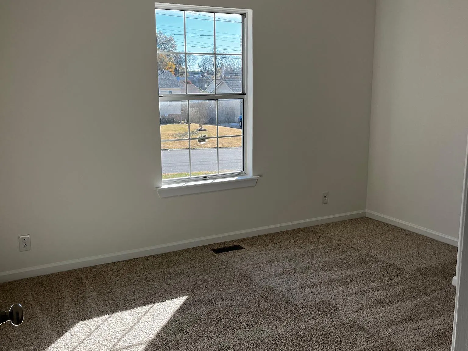 2806 Summertree Ln — Photo 4
