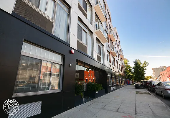 Rented by MySpaceNYC | media 70