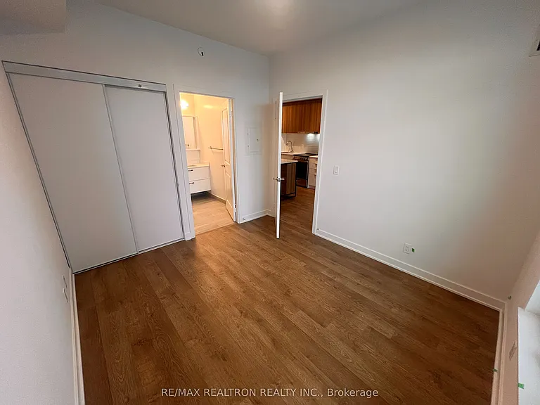 30 Upper Mall Way #2108 — Photo 18