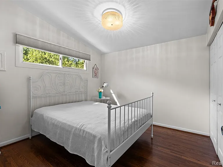 1085 Brooklawn Dr — Photo 19