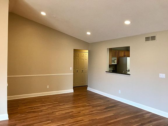 3rd image of 35148 White Pine Trl