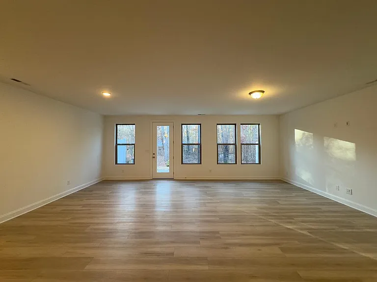 2126 Maggie Valley Dr — Photo 12