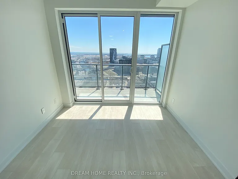 5 Defries St #911 — Photo 5