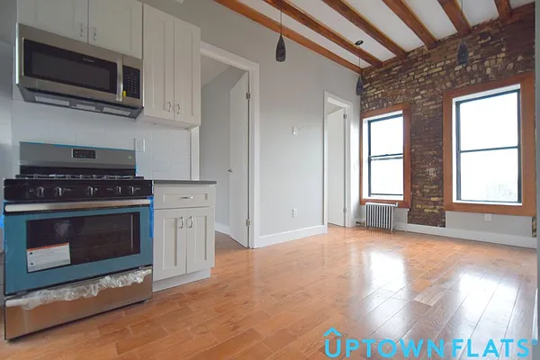 Rented by Uptown Flats LLC | media 1