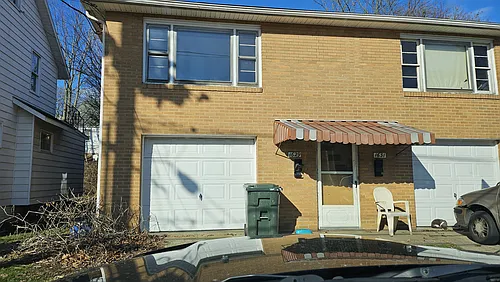 1629 Spring Ave NE #NA Photo 1