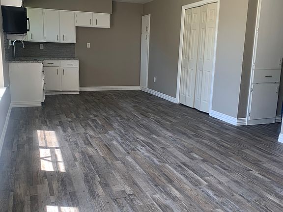 3rd image of 410 S College Dr APT 10