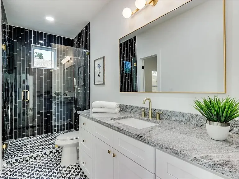 4023 Abilene St — Photo 15