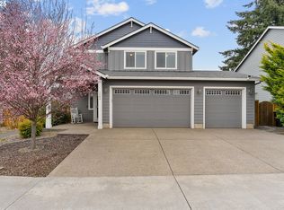 1089 E 1st Ave, Estacada, OR 97023